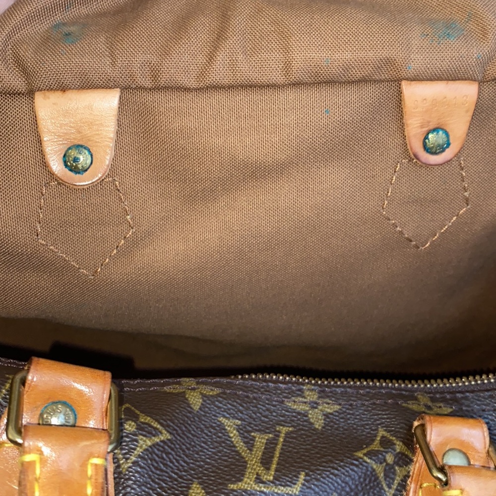 Authentic Louis Vuitton Monogram Speedy 40 - Picture 14 of 15